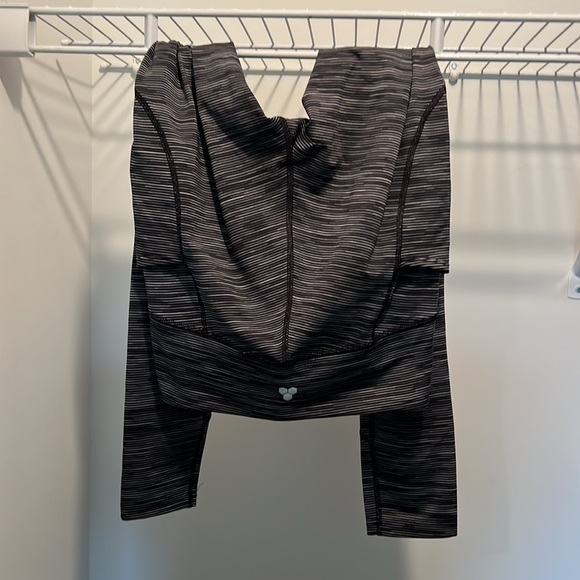 Black Leggins With Pockets - Picture 8 of 9